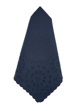 Blue Eyelet Dinner Napkins (4)