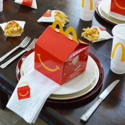 Drive-Thru Dinner Napkins (4)