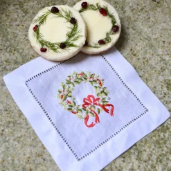 Pearl Wreath Cocktail Napkins (4)